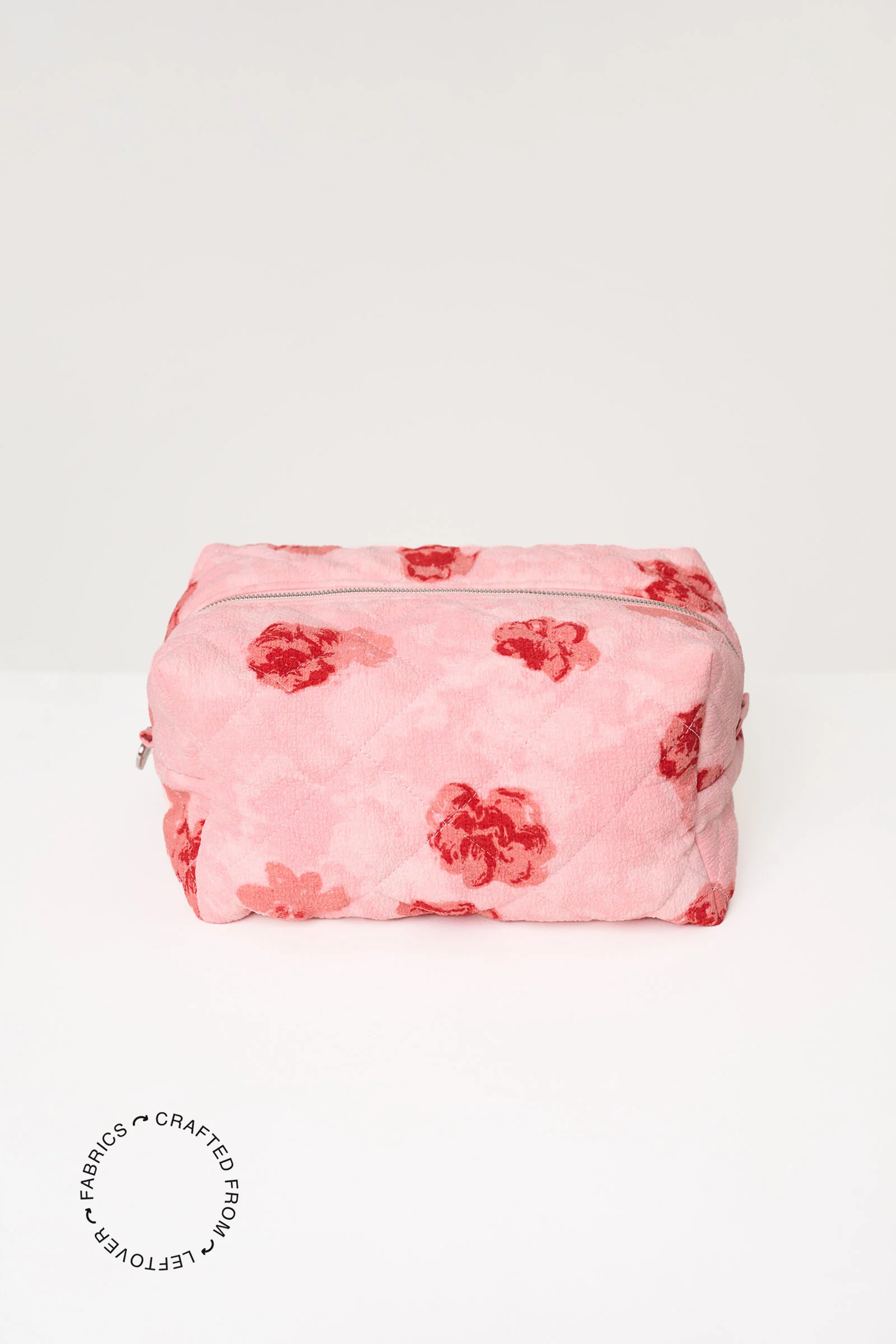 Aurora Large Beauty Bag - Image 5
