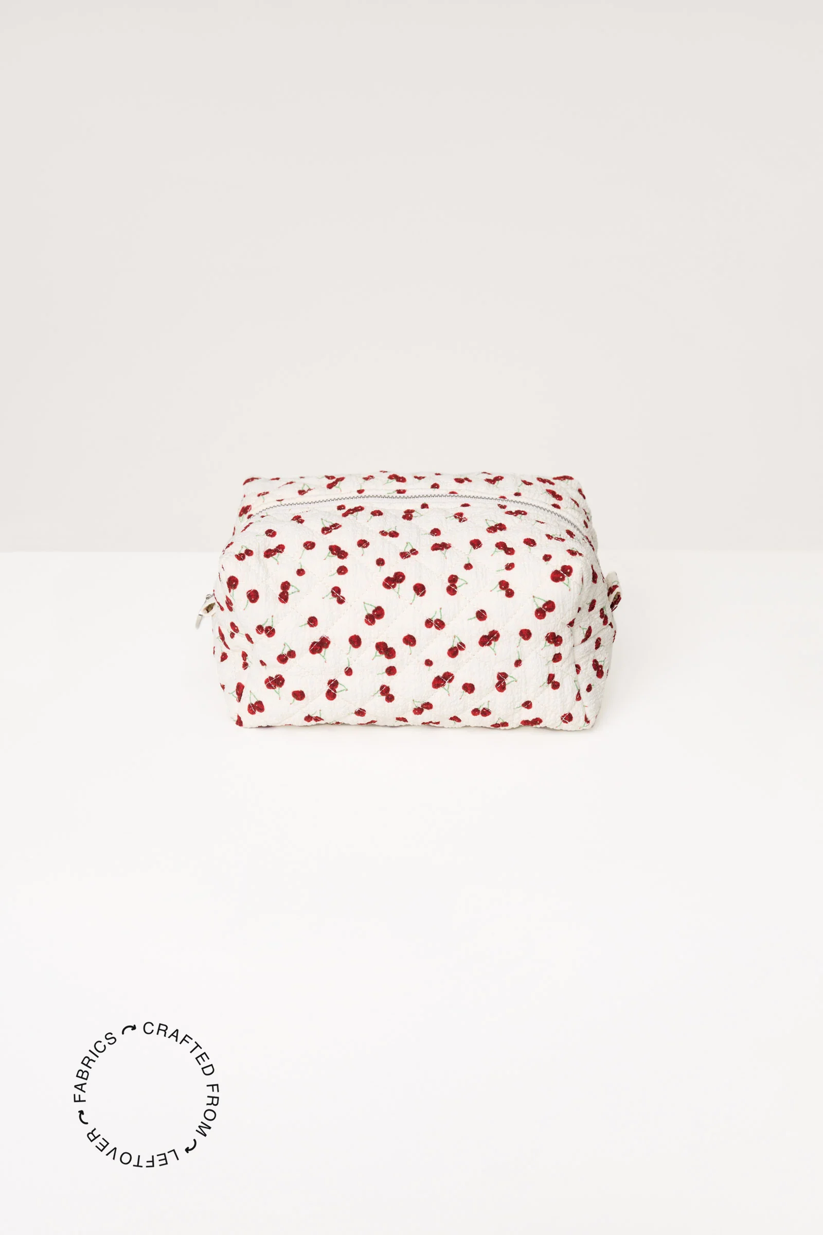 Aurora Medium Beauty Bag - Image 5