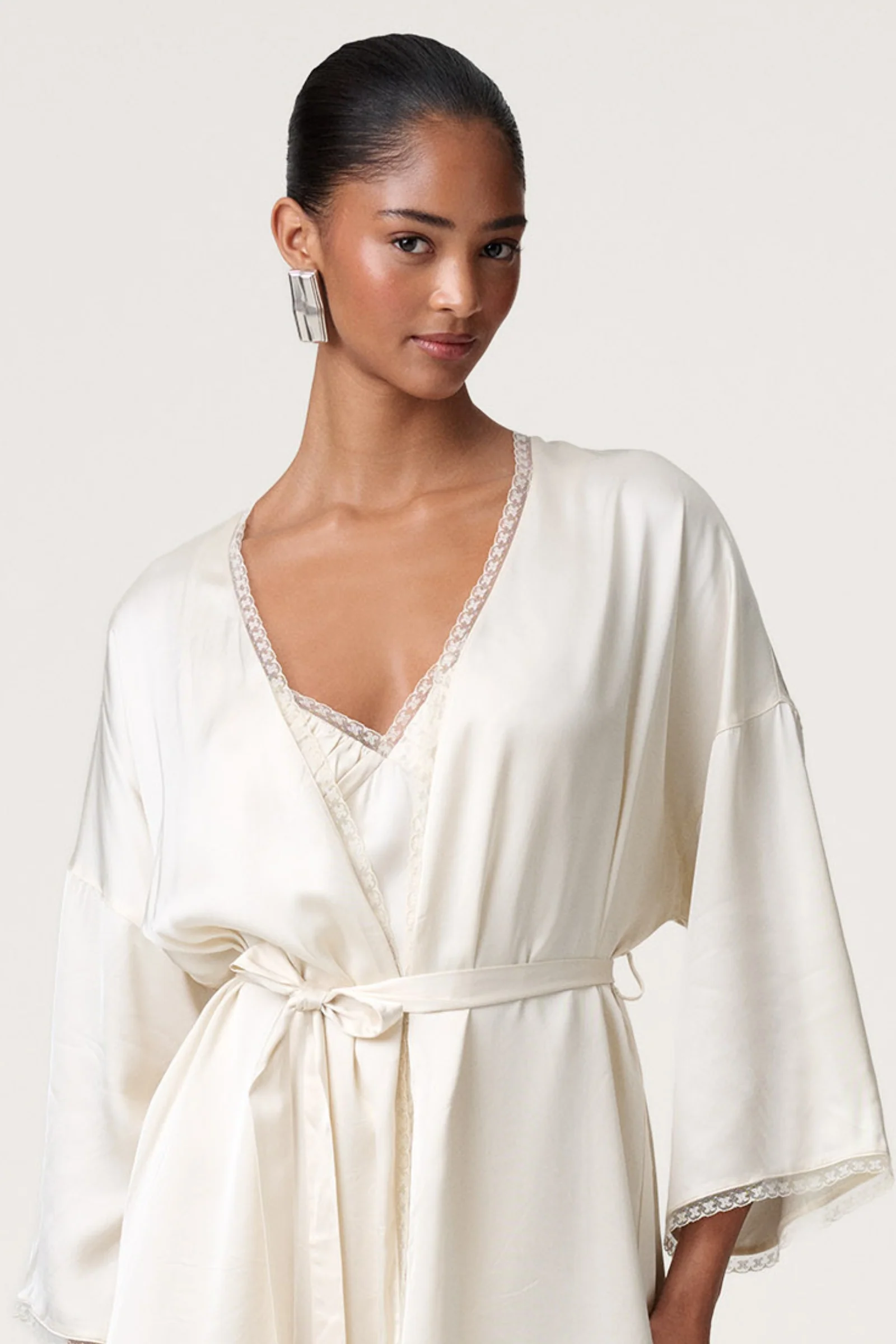 Sassari Robe - Image 3